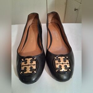 Tory Burch Multi Logo Black Leather Pumps Size 8.5